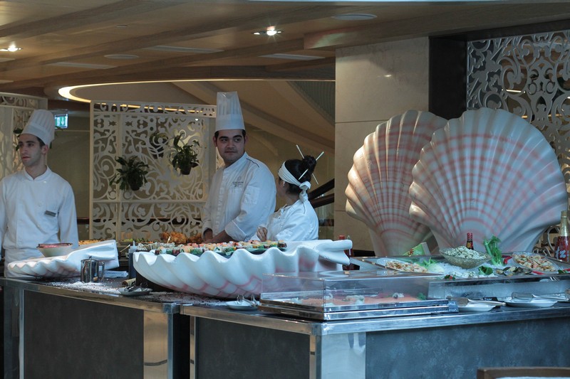 Sunday Buffet at Kempinski Summerland Hotel